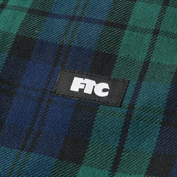 FTC REVERSIBLE PLAID PUFFY JACKET BLACKその他