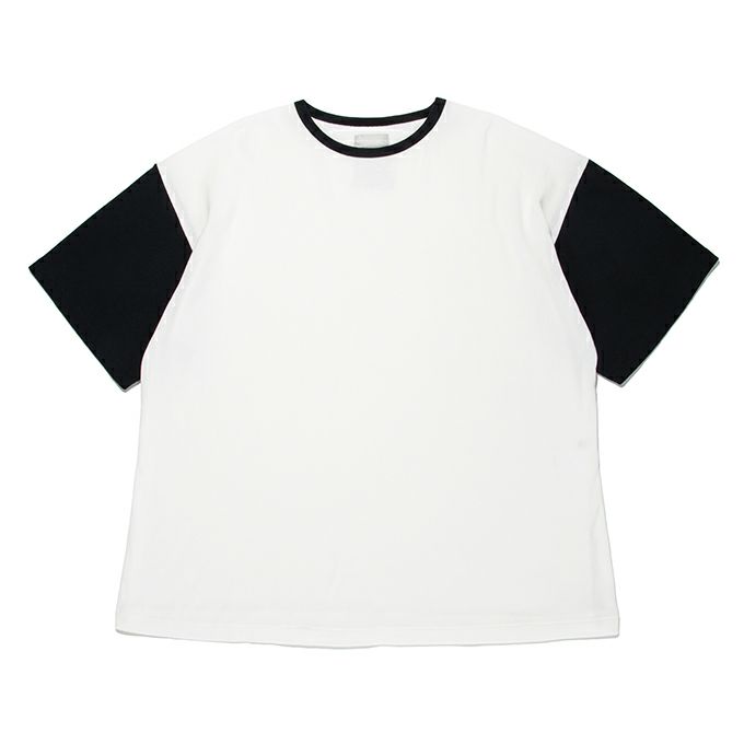 WHITE×BLACK