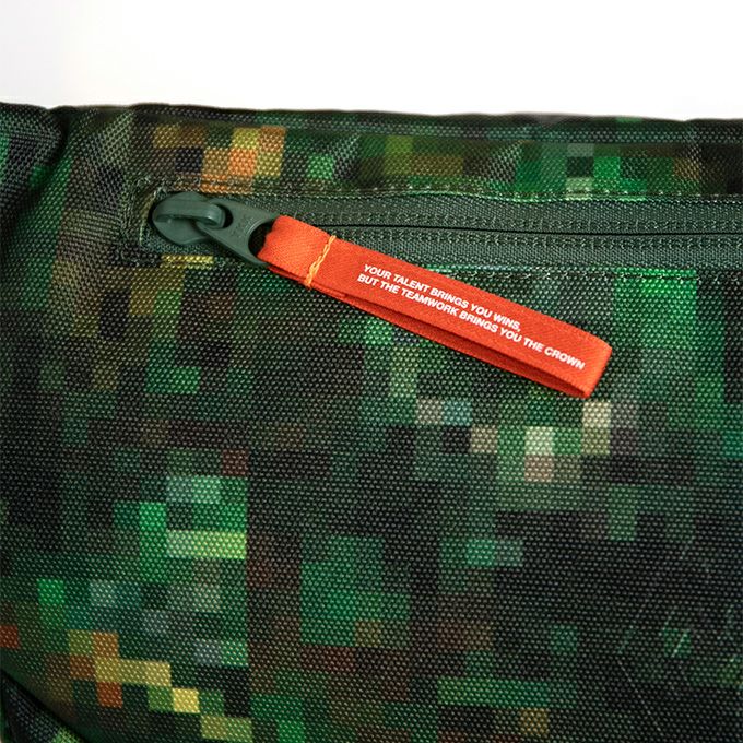 APPLEBUM“Pixel Camo” Waist Bag | LOCKSTOCK/STLIKE